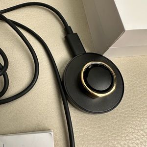 Oura ring - gen 3 heritage gold - size 11 - with charger